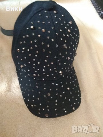 Дамска шапка с козирка , снимка 7 - Шапки - 33993778