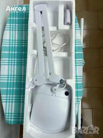 Продавам козметична лампа с лупа, снимка 2 - Козметични уреди - 50471976