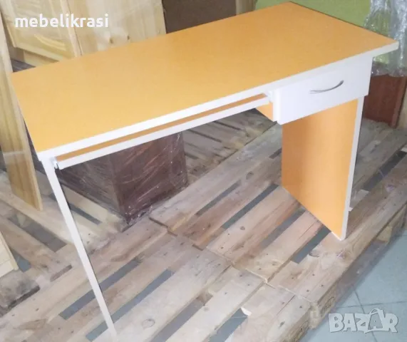 Бюро с чекмедже и плот за клавиатура-ПДЧ. Налично!, снимка 3 - Бюра - 48225319