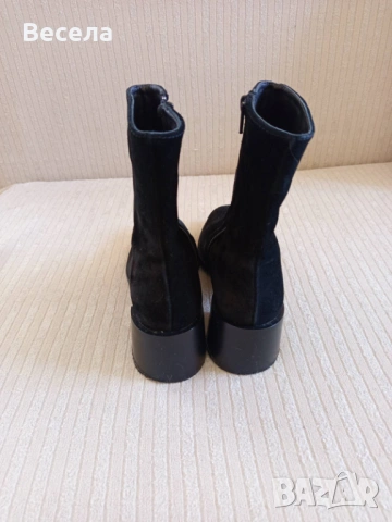 Черни велурени ботички 39 номер, снимка 2 - Дамски боти - 53643719