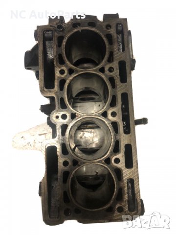Цилиндров блок за Renault Рено Клио 1.2 турбо бензин 100 D4F784 8201071061 2010, снимка 2 - Части - 39418533