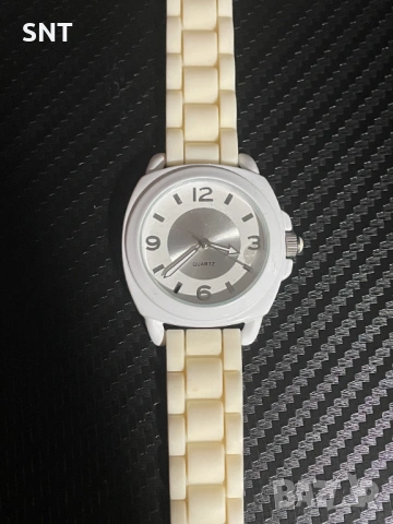 Часовник QUARTZ AVON, снимка 2 - Дамски - 53711551