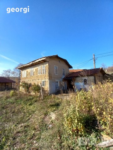 Продава стара каменна къща до Трявна , снимка 3 - Къщи - 41758415