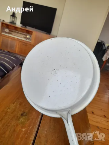 Стар емайлиран тиган #4, снимка 5 - Други ценни предмети - 49678545