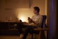 Димируема настолна лампа Philips Hue BLOOM, снимка 7