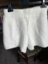 Уникални еластични меки бели пухени рошави къси панталони вискоза  , снимка 1