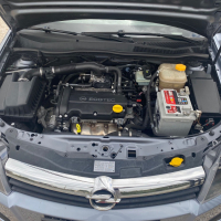 Opel Astra 1.4 Бензин, 78000 км., снимка 13 - Автомобили и джипове - 44742100