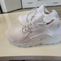 универсални маратонки Nike Huarache в няколко цвята, снимка 1 - Дамски ежедневни обувки - 41309150