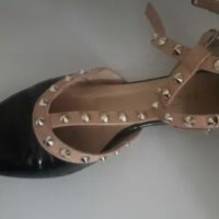 Екстравагантни обувки, снимка 1 - Дамски елегантни обувки - 41720638