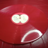 Двоен албум на Битълс THE BEATLES on red vinyl 1962/1966, снимка 5 - Грамофонни плочи - 44181929