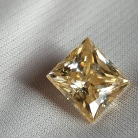 Голям 5+ карата диамант мойсанит Diamond Moissanite Топ Фенси Златен кръст оттенък Принцеса , снимка 9 - Други - 35732331
