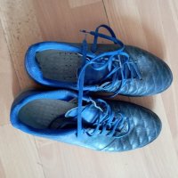 Футболни обувки Кипста 40номер, снимка 3 - Футбол - 42025146