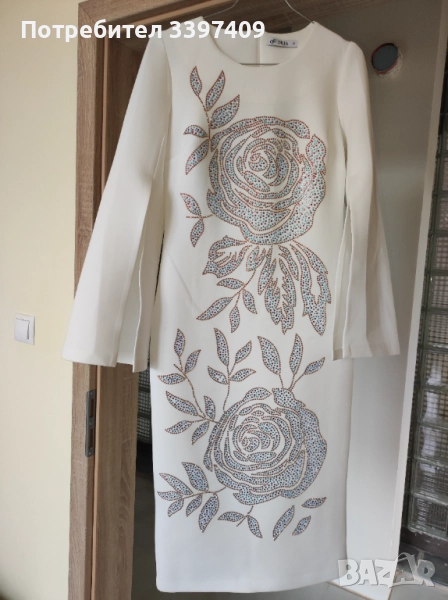 Продавам бяла рокля , снимка 1