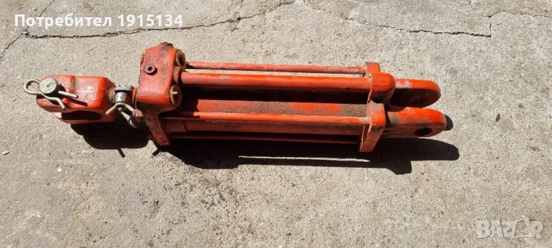 Цилиндър Хидравличен  C 75 и Главина за Т25, снимка 1