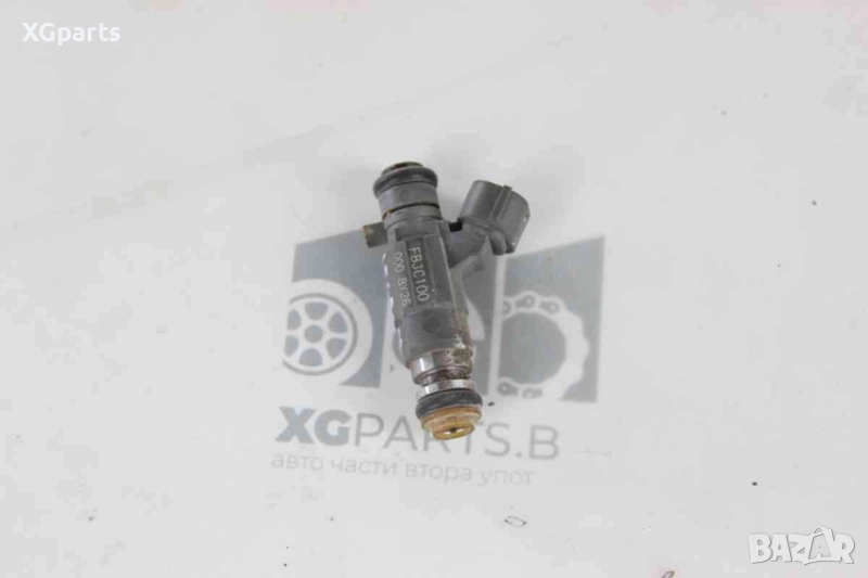 Дюза бензин за Subaru Legacy III 2.0i 125 к.с. (1998-2003) FBJC100, снимка 1