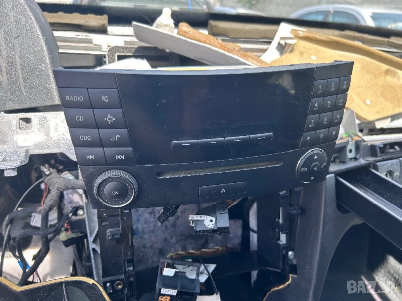 A2118209889 Радио за Мерцедес Е класа W211 Модел 2002 2003 2004 2005 2006 , снимка 1