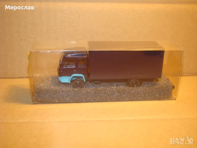 PRALINE H0 1/87 МERCRDEC BENZ 1320 КАМИОН МОДЕЛ КОЛИЧКА, снимка 1