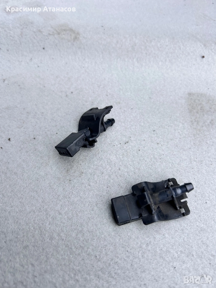 Пръскалки преден капак за Тойота Авенсис T27. 2015-2019г, снимка 1