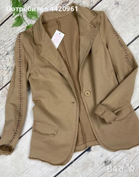 Дамско памучно сако с декорация от капси на ръкавите, снимка 1