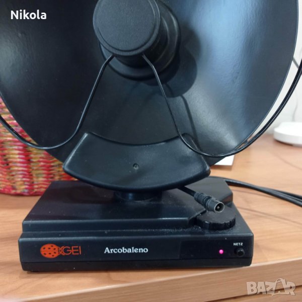 Стайна телевизионна антена с вграден усилвател за цифрова TV Arcobaleno, снимка 1