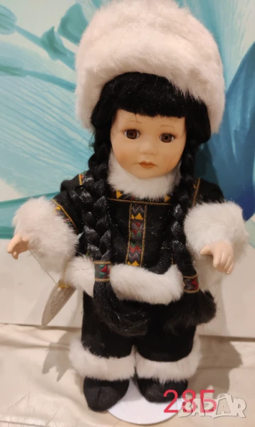 Порцеланова кукла Leonardo Collection , снимка 1