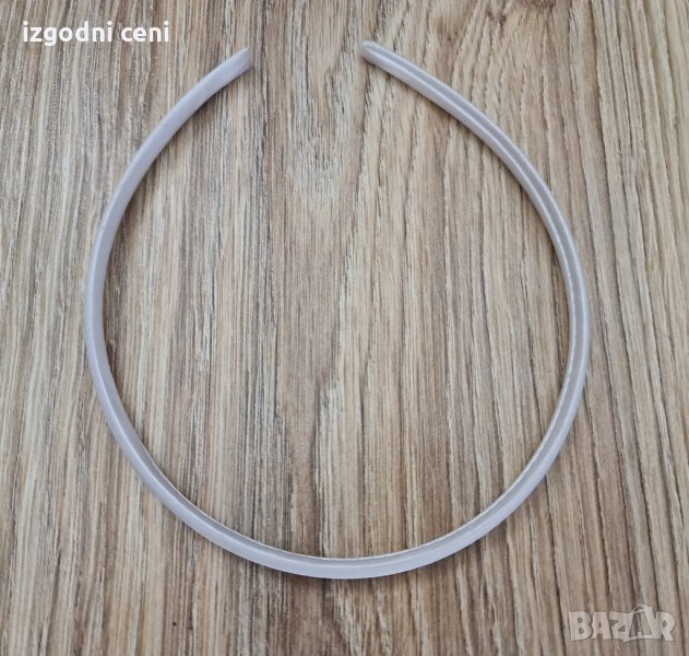 Бяла сатенена диадема, снимка 1