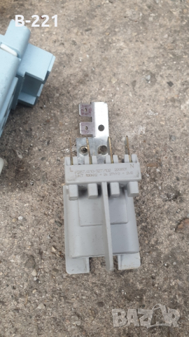 Части за съдомиялна Ariston , снимка 4 - Съдомиялни - 44611801