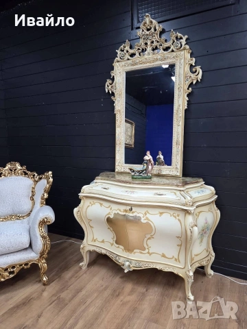 Италианска барокова холна гарнитура , снимка 10 - Дивани и мека мебел - 53698130