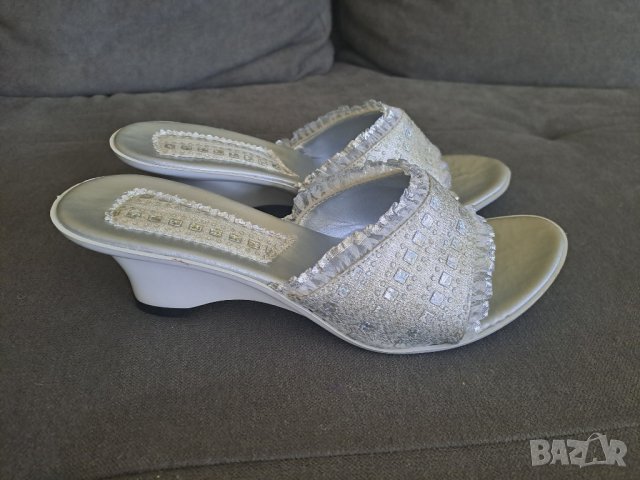 Дамски чехли сребристи №38 нови, снимка 1