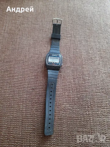 Стар електронен часовник Comfy