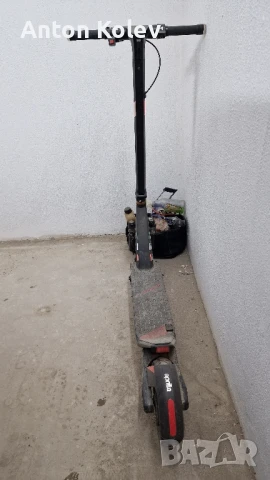 Продавам електрическа тротинетка Aprilia SR2, снимка 2 - Велосипеди - 50686813