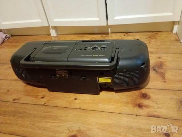 Касетофон Sony CFD-55S със CD. Работи само на радио., снимка 2 - Радиокасетофони, транзистори - 53399856