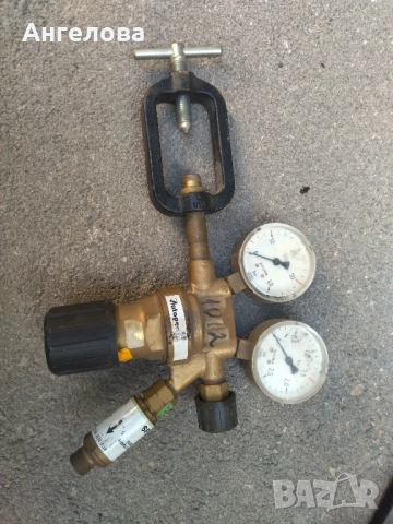 Кран, снимка 2 - Резервни части за машини - 51775419