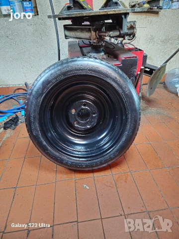 Патерица Hyundai IX20 пълен комплект , снимка 4 - Гуми и джанти - 52859779