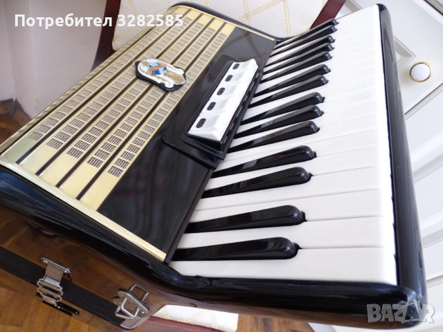 Продавам акордеон Weltmeister 60 баса в отлично състояние, снимка 5 - Акордеони - 51758703