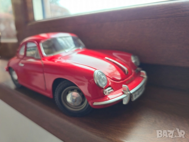 BBURAGO метална колекционерска количка PORSCHE 356B COUPE 1961г. 1:18, снимка 8 - Коли, камиони, мотори, писти - 51993902