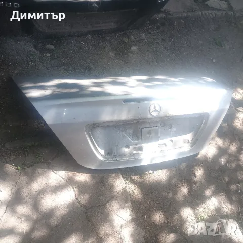Капак Заден За Мерцедес Ц Седан 2003г / Mercedes C Sedan 2003y
