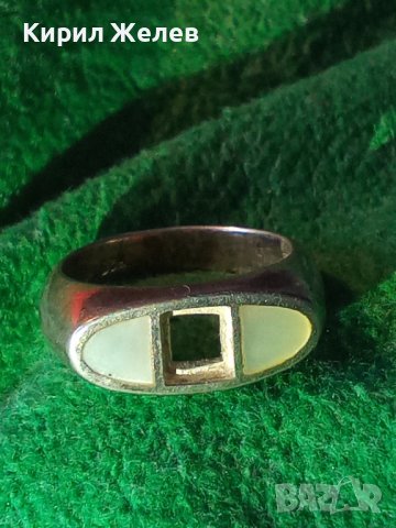 СТАР СРЕБЪРЕН ПРЪСТЕН АНГЛИЯ ОКСИДИРАНО СРЕБРО 925 с ШЛИФОВАН ЛУНЕН КАМЪК БИЖУ - РЪЧНА РАБОТА 25675, снимка 2 - Антикварни и старинни предмети - 35748013