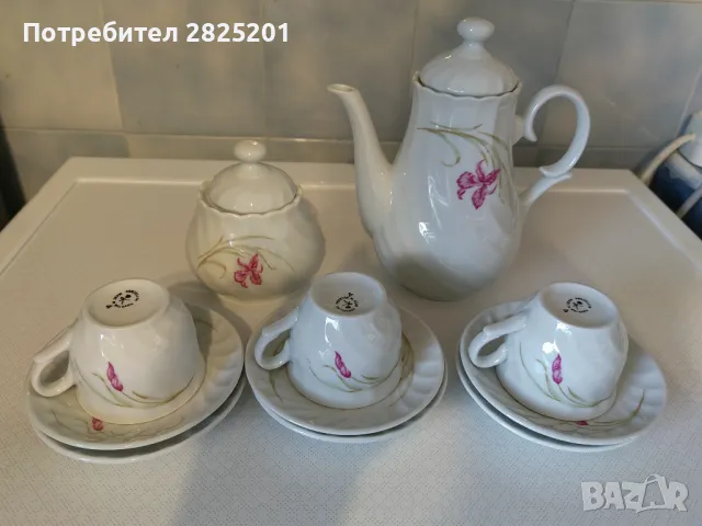 чаши за кафе , чинийки, захарница и каничка