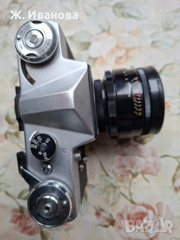 Руски фотоапарат ЗЕНИТ, снимка 2 - Фотоапарати - 53379591