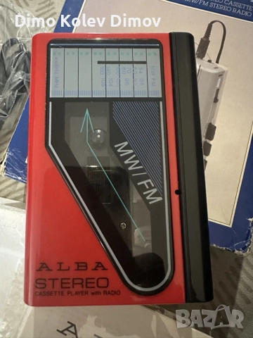 Уокмен ALBA като чисто нов. Opened never used. Рядък модел в червен цвят. Без забележки., снимка 2 - Радиокасетофони, транзистори - 55967182