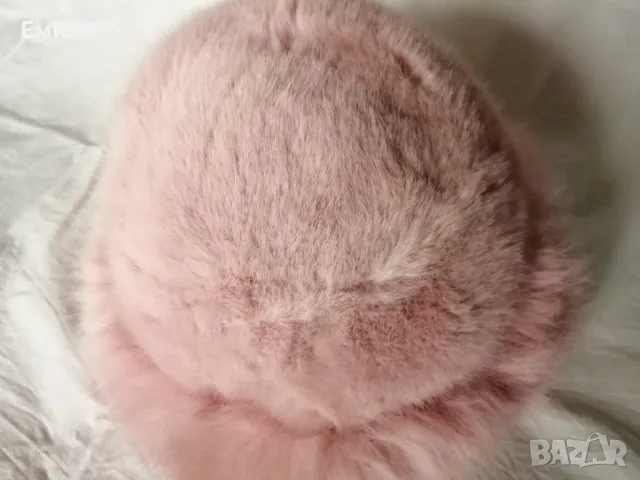 Дамска пухкава шапка в розов цвят, снимка 4 - Шапки - 48422792
