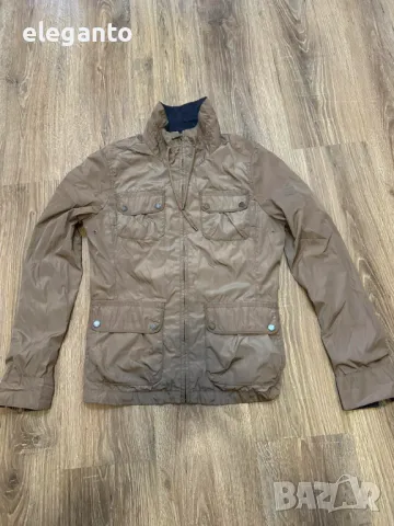 Дамско яке Tommy Hilfiger тип ветровка , М размер , снимка 1