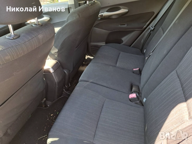 Toyota Auris 1.4 i 16V VVT-i , снимка 11 - Автомобили и джипове - 52013686