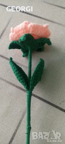 Роза амигоруми, снимка 4 - Декорация за дома - 48803836