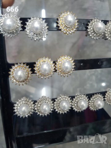 Обеци, снимка 2 - Обеци - 40715657