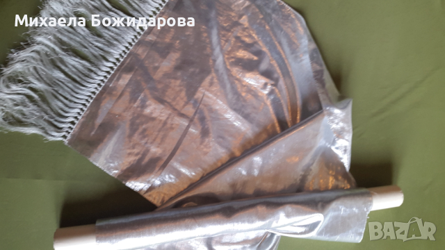 Ефектен шал сребрист металик , снимка 3 - Шалове - 44741183