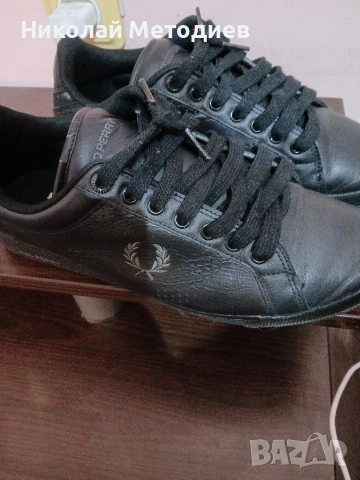 Много запазени кецове Фред Пери 42 номер, снимка 2 - Маратонки - 53623448