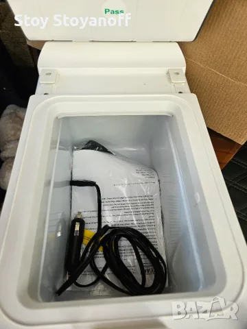 Електрическа хладилна чанта Halfords 8L – 12V за автомобил, снимка 4 - Хладилни чанти - 55961953