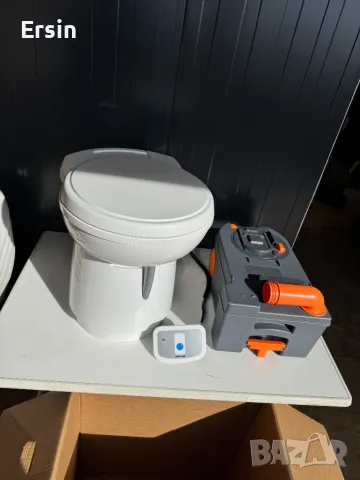 Тоалетна Thetford C263S нарезличим от нов , снимка 2 - Химически тоалетни - 49124986